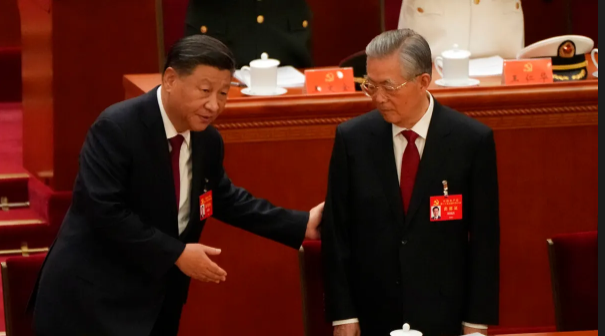 交权前奏  太上皇复活、习被上紧箍咒