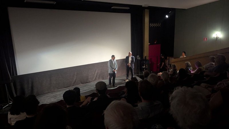 纪录片《国有器官》在瑞典重要政治活动《阿尔梅道周》（Almedalen Week）播映，中国问题专家吴文昕（左）出席座谈与现场观众互动。 （瑞典台湾协会提供）中央社记者辜泳秝传真 114年6月28日