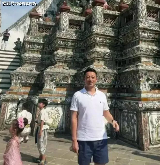 汪小菲带儿女游广州，大S女儿长高太多腿好长