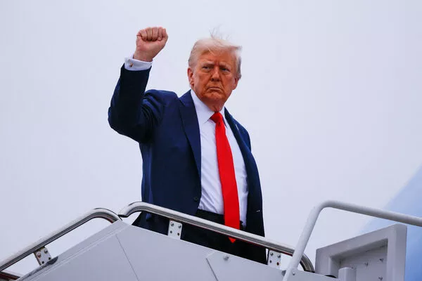 川普登《时代杂志》封面!主题:"他的胜利"