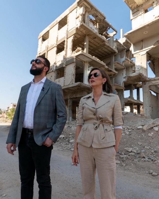 叙总统沙拉和CBS美女主持人“调情” 引发争议