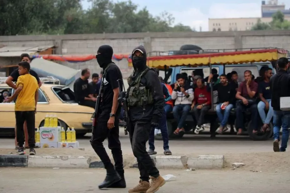 哈马斯的枪，对准了同胞！加沙爆血腥内讧