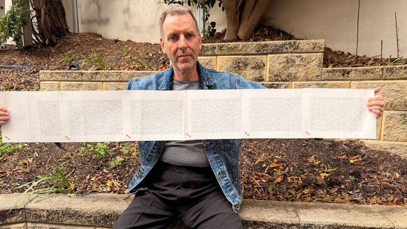 Laurence Watkins的全名2253個字、長達6頁，是金氏紀錄認證「全球最長個人姓名」保持人，名字念完要20分鐘。（擷取自Guinness World Records官網）