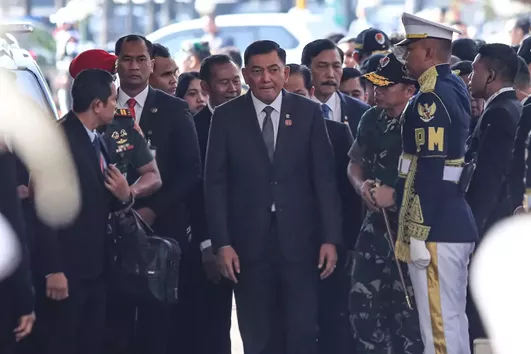 印尼防长：将采购中国歼-10战斗机