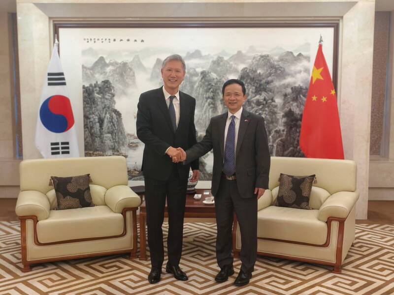 已故韩国前总统卢泰愚之子卢载宪（左）将接任韩国驻中国大使。（图撷自中国驻韩大使馆官网）