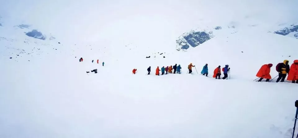 一年死亡近百人,他们为什么还要去?