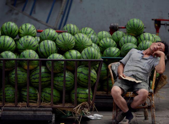 经济晴雨表爆雷！中国经济崩溃
