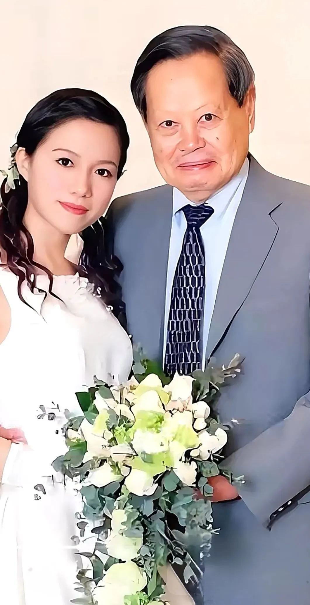 翁帆的出路：当“杨振宁夫人”人生开启新章