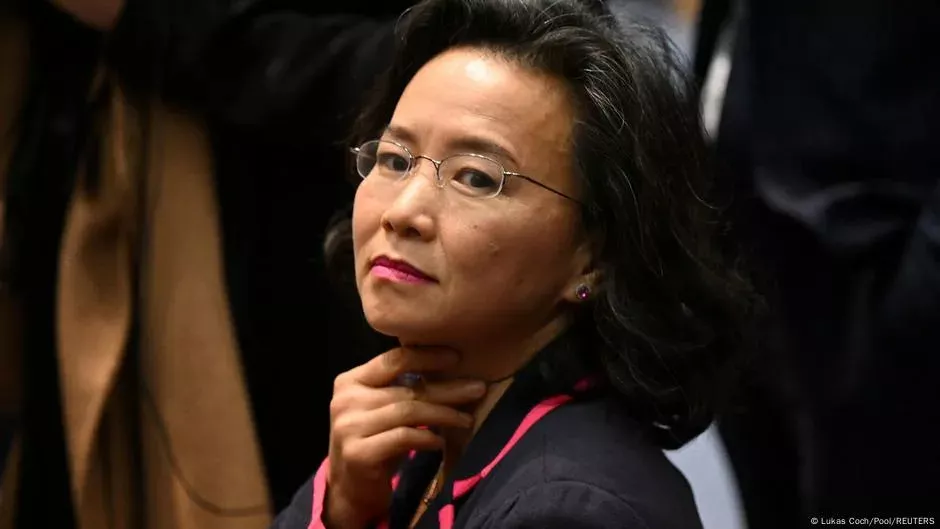 成蕾在中国经历了怎样的三年监禁？