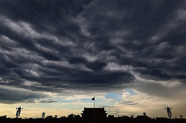 中共高层崩塌 专家:四中全会大改组遇难题