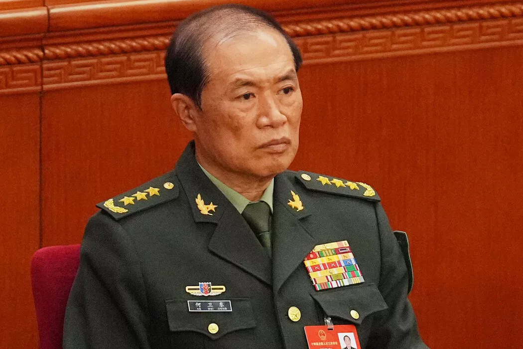 习近平继续清洗军方最高层，军委副主席何卫东落马