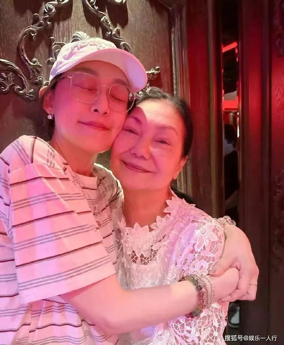 具俊晔把大S骨灰做成项链送人,亲生子女却未获纪念物