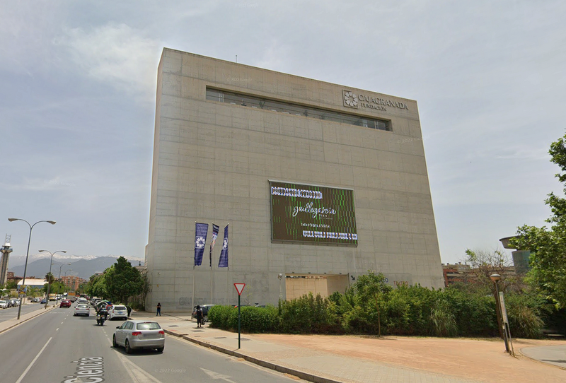 西班牙艺术大师毕卡索一幅1919年画作，不久前也在运送至西国南部城市格拉纳达基金会（见图）准备展出的途中神秘消失。（图撷自Google地图）