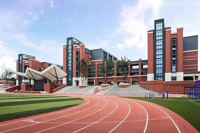 不用中考?十二年贯通式学校来了