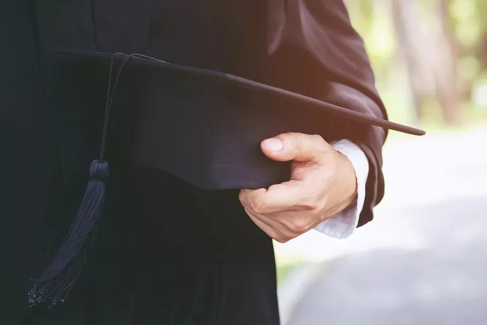 本科毕业后,他转头决定再读一遍技校