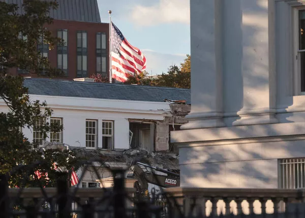政府停摆仍照盖!川普砸77亿重建白宫东翼:150年梦想实现