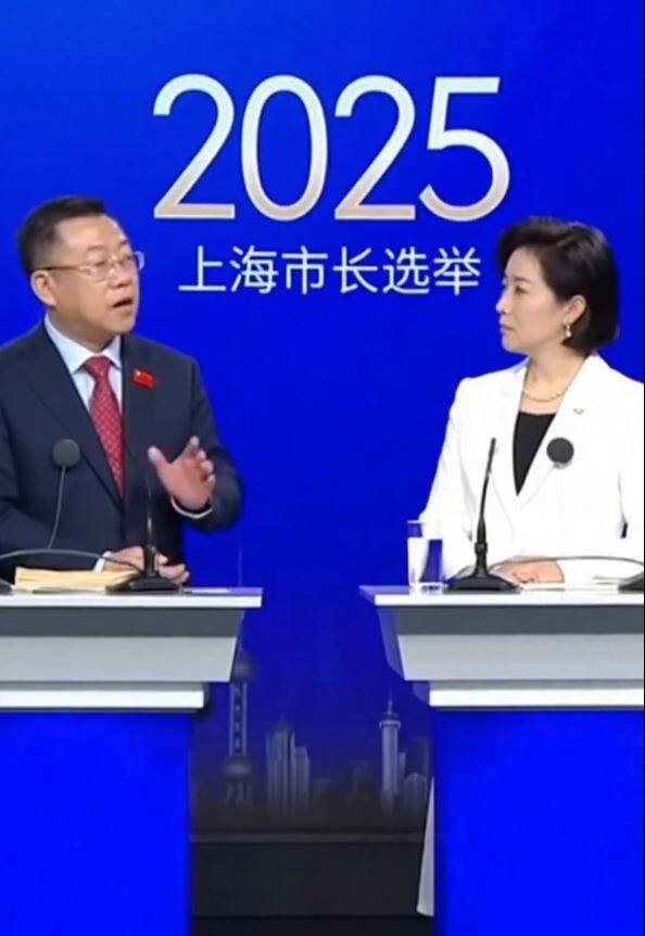 影片提到中共垮台后，上海于2025年举行市长选举，候选人公开进行政见辩论。（撷取自X平台帐号 @WesterAOC）