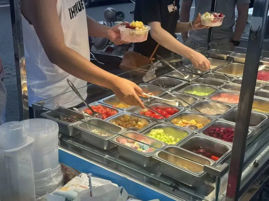 林殊的摆摊日常 / 受访者供图