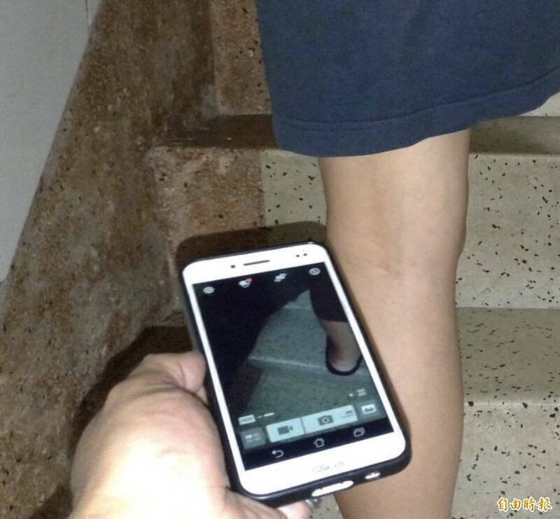 日本25岁男子冒充高中生混入校园，偷拍女生裙底被捕；示意图，图与新闻事件无关。（资料照）