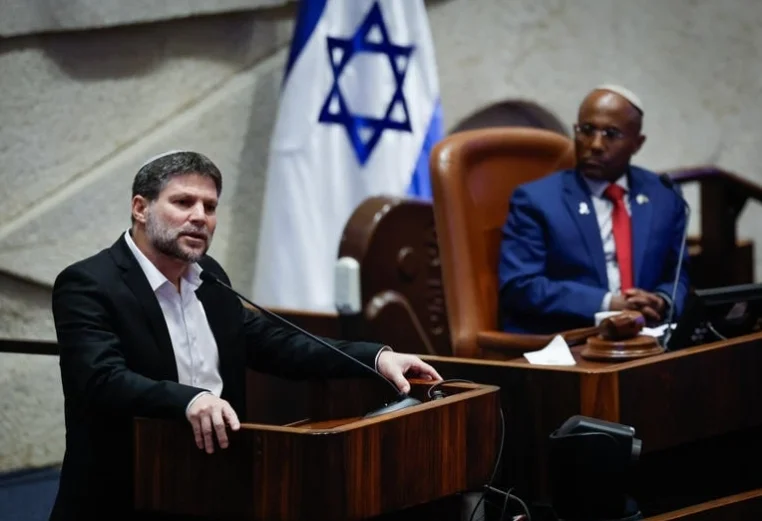 以高官拒绝巴建国 喊话沙特:继续骑你的骆驼吧