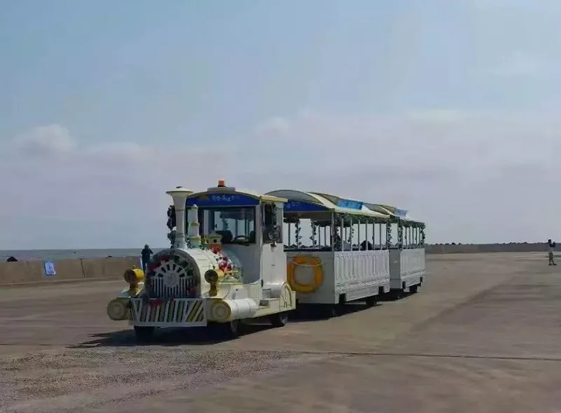 江苏黄金海滩观光小火车坠海酿重大死伤 隐瞒多日…