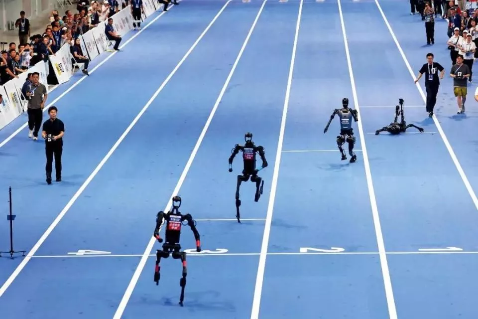 全世界的“90后”,都在疯狂“造人”