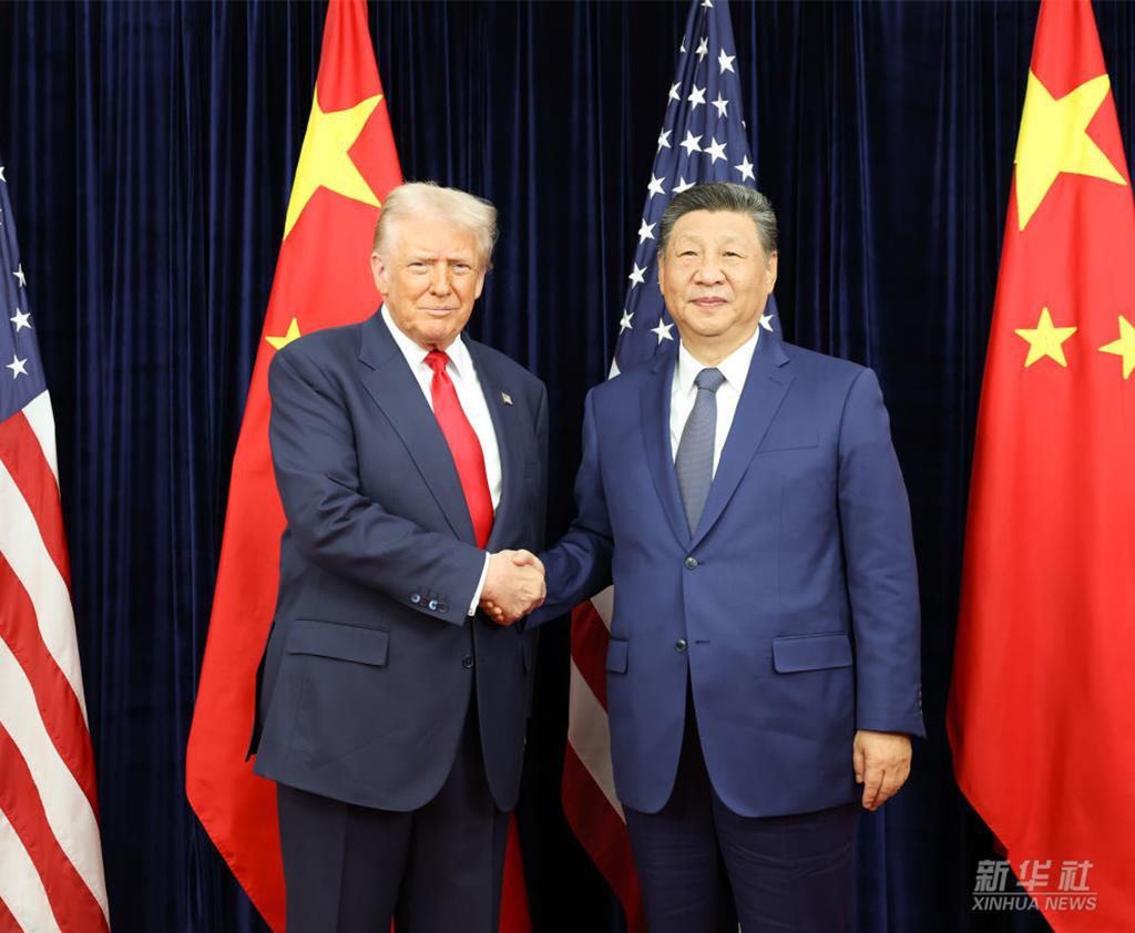 中國國家主席習近平30日在釜山與美國總統川普舉行會晤。(摘自新華社)