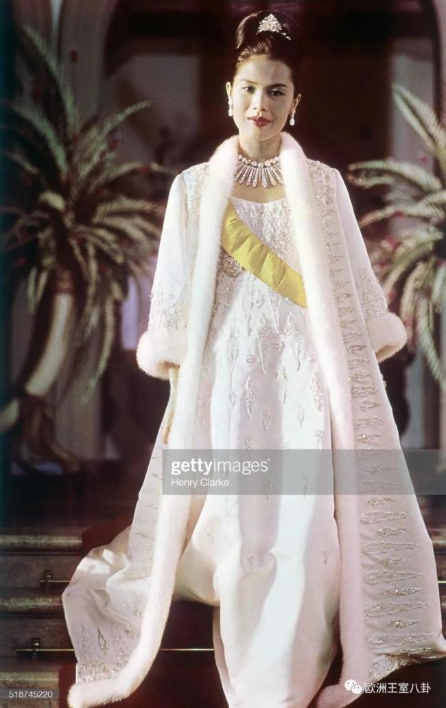 70年泰国王后，打下冠绝亚洲碾压欧洲的珠宝江山