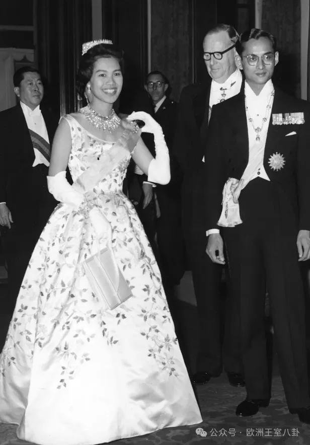 70年泰国王后，打下冠绝亚洲碾压欧洲的珠宝江山