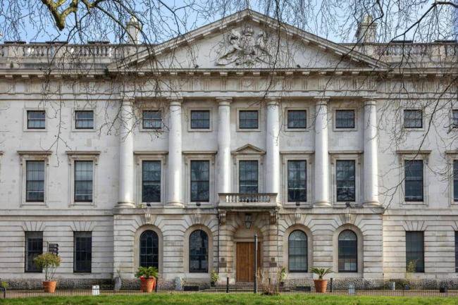 惊爆:中国已买下英国!足以干预政治决策 惊爆:中国已买下英国!足以干预政治决策