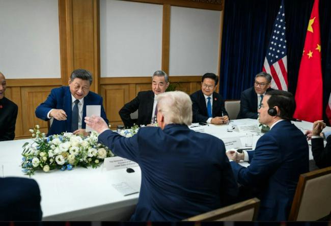 白宫发放多张川习会相片 展示会谈轻松一面