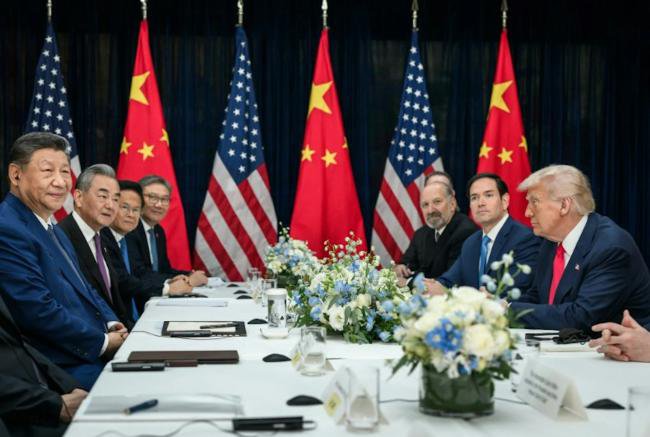 白宫发放多张川习会相片 展示会谈轻松一面