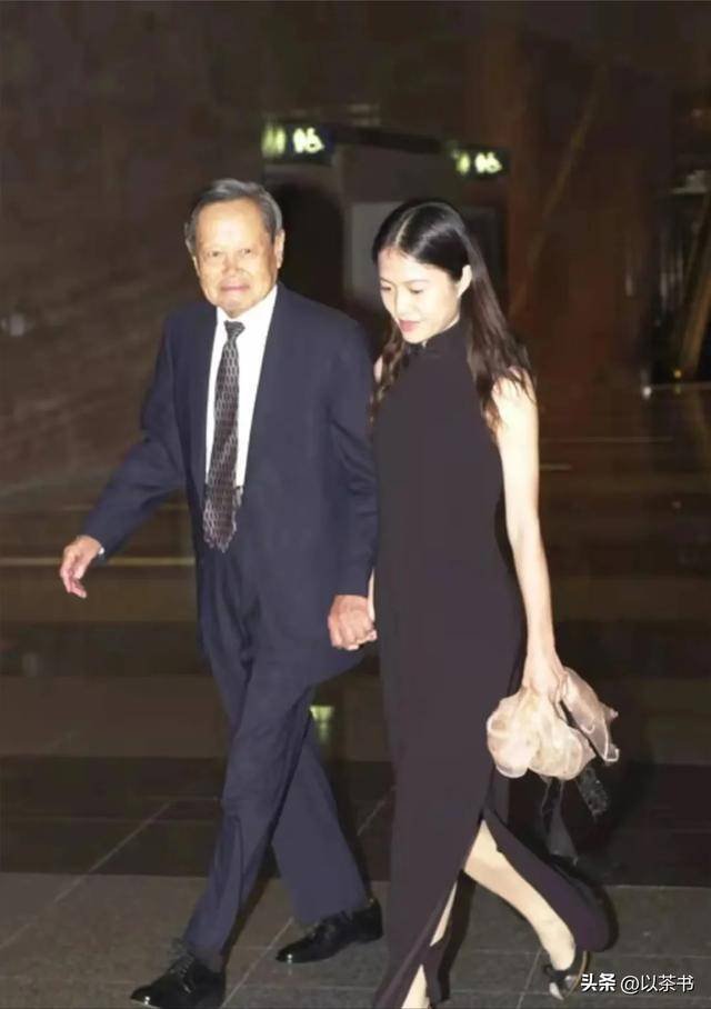 原来翁帆母亲是她，出身高知，丈夫身份也不一般