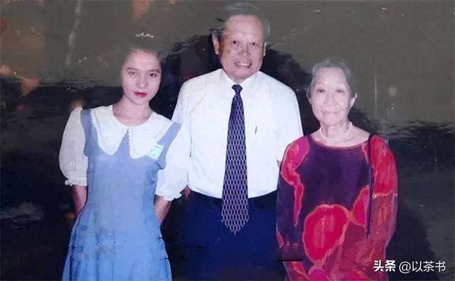 原来翁帆母亲是她，出身高知，丈夫身份也不一般