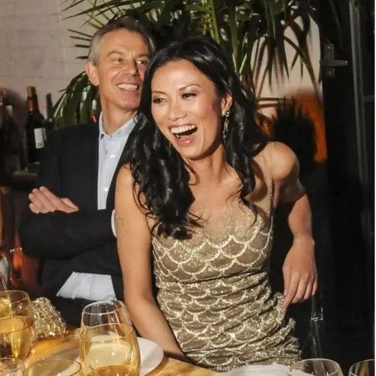 睡完首富睡总统 靠男人捞到268亿 她凭啥 睡完首富睡总统 靠男人捞到268亿 她凭啥