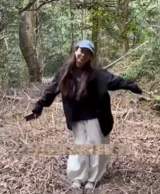 把眼睛王蛇蛇窝当弹床！江西靓女捡回命