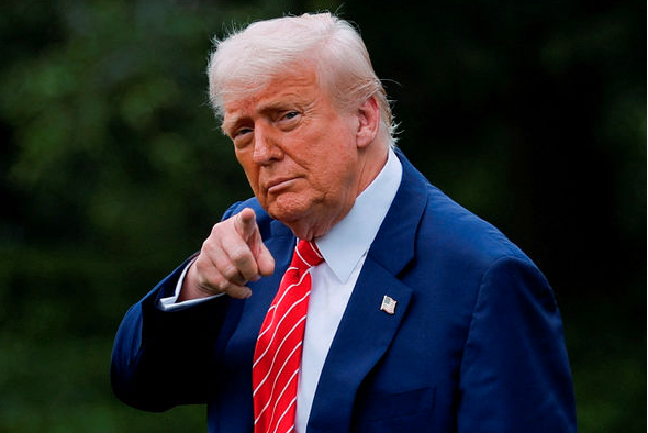 他们都向川普低头了 他们都向川普低头了