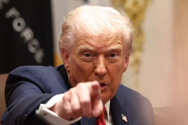 中国渗透美国水电系统?川普超淡定:我们也在监视他们