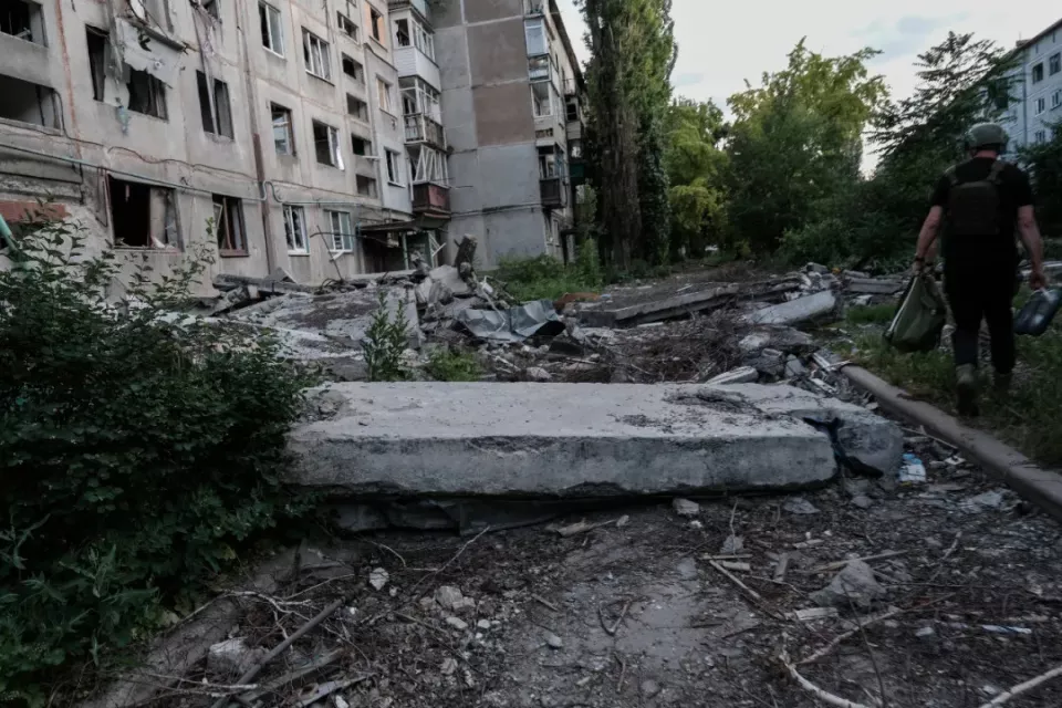 俄军猛攻乌东重镇,乌克兰招架不住了