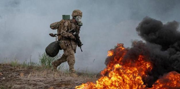 黑鹰大突袭 乌军重夺红军城主动权 黑鹰大突袭 乌军重夺红军城主动权