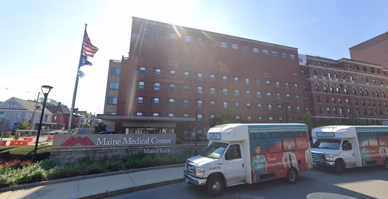 美国缅因州MaineHealth医疗系统，向531名还活著的病患寄送死亡通知。图为属于该系统的缅因医疗中心。（图撷自Google街景）
