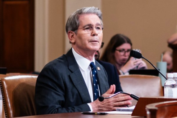 突发：贝森特给全世界泼了一盆冷水