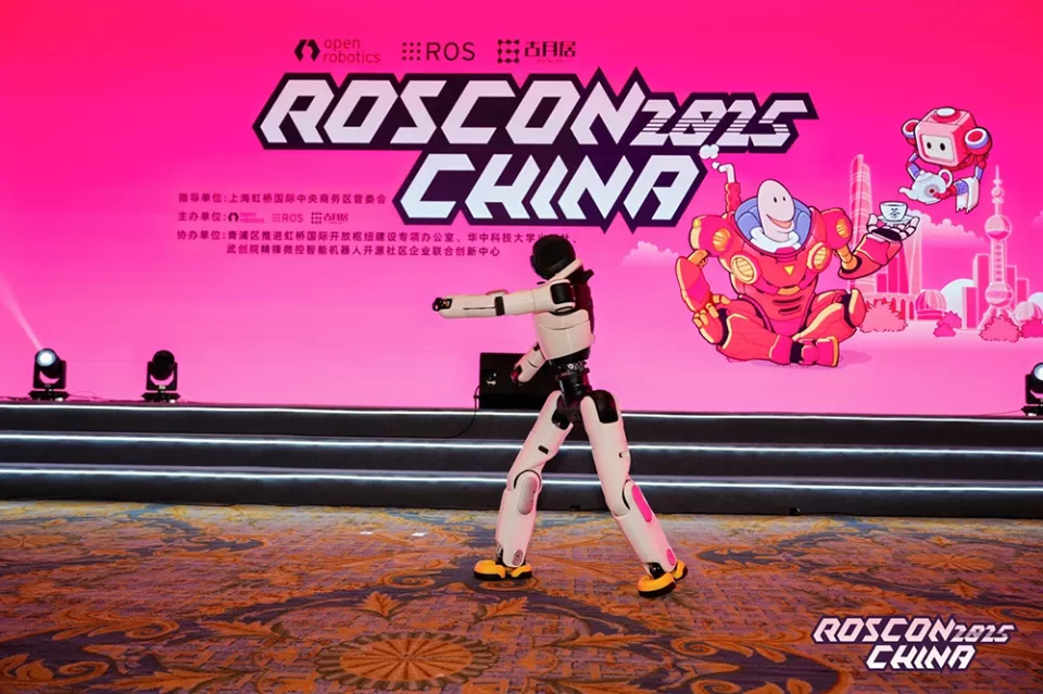 人形机器人年销量还不足两万台，为何已经掀起了价格战？