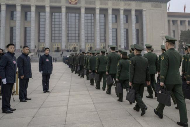 怕挨打？董军罕见表现太意外