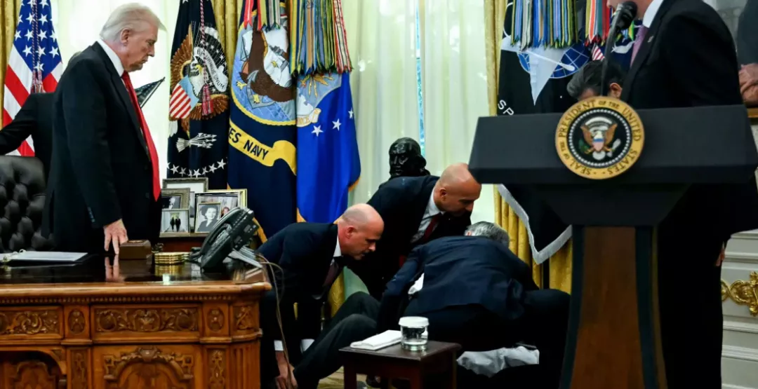 白宫药价记者会:制药高层突然倒地 现场一片慌乱