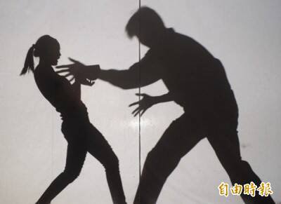 一名12岁泰国籍少女被妈妈带到东京按摩店「工作」，被迫提供性服务。泰国皇家警察透露，「少女的母亲目前人在台湾」。示意图。（资料照）