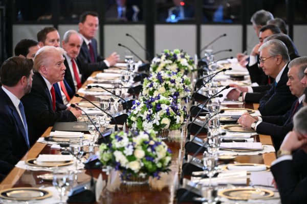 五国公开悖离中共，川普出奇制胜