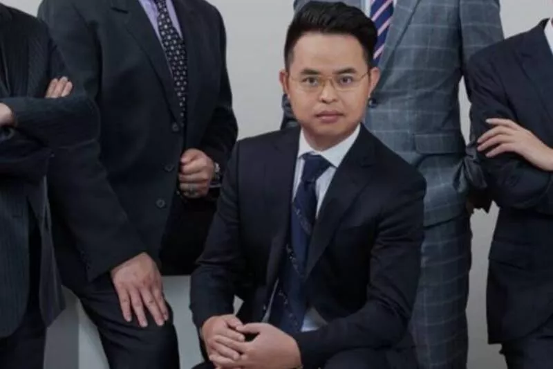 中国商人涉新加坡洗钱案 英国没收恐龙化石豪宅艺品