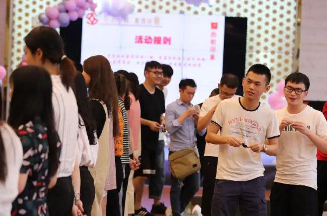 中国单身2.4亿人 或正催生经济巨变 中国单身2.4亿人 或正催生经济巨变