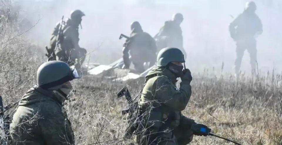 被要求不惜一切代价守住 乌军主力却开始投降 被要求不惜一切代价守住 乌军主力却开始投降